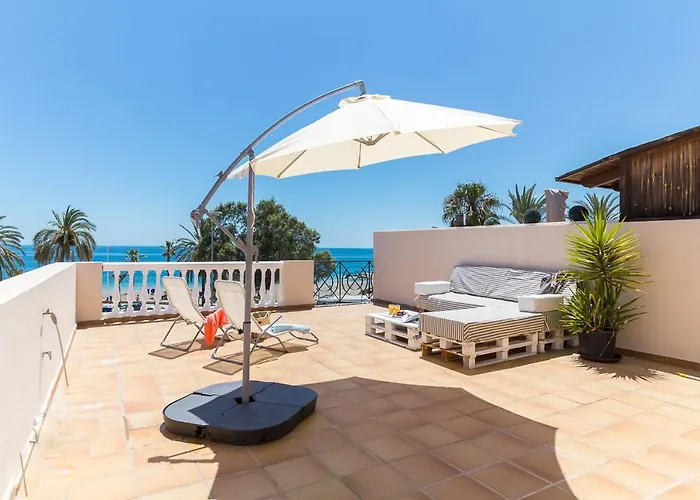 Soek Pedregalejo Seafront Holidays Homes *