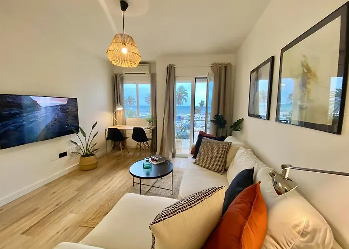 Soek Pedregalejo Seafront Holidays Homes *