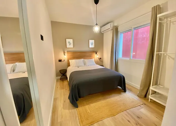 Soek Pedregalejo Seafront Holidays Homes * Malaga